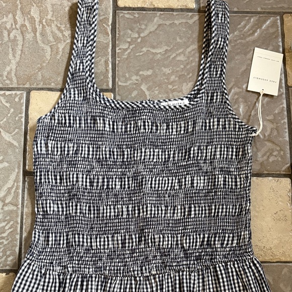 New lot/2 sleeveless Dresses women’s - Picture 2 of 12
